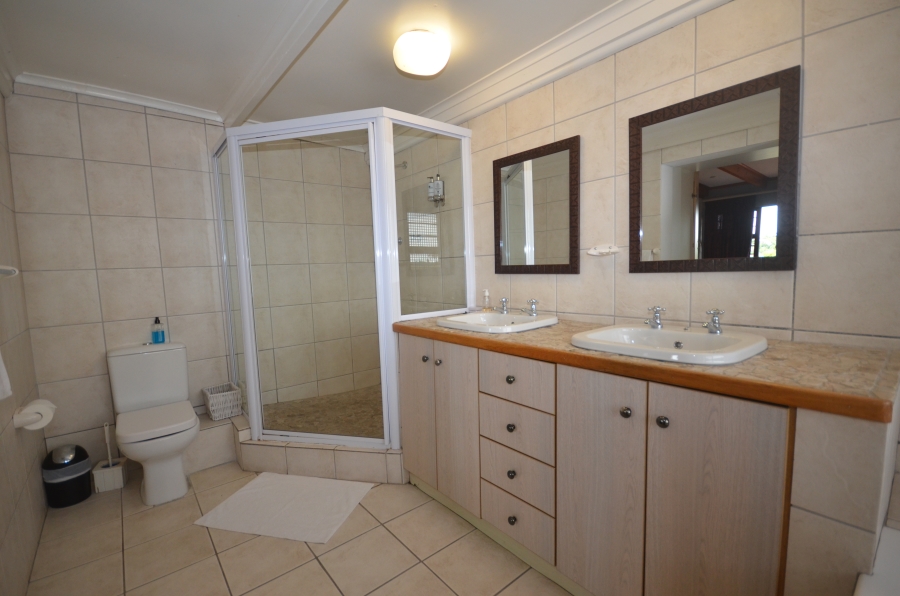 9 Bedroom Property for Sale in Nahoon Eastern Cape